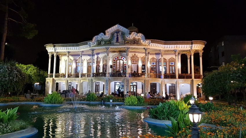 عمارت شاپوری شیراز